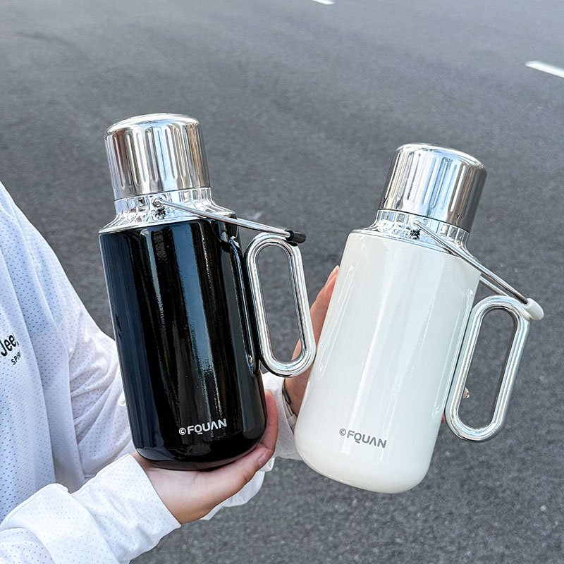 زجاجة ماء معزولة من الفولاذ ال - مراجعة Sports Water Bottle Insulated وسعره